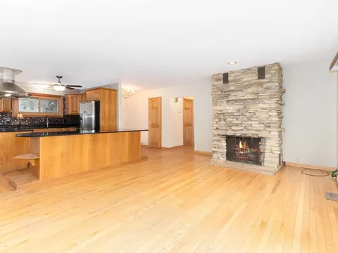 24730 W Bluff Rd, Channahon, IL 60410 photo 3