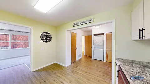 948 W Grant Dr, Des Plaines, IL 60016 photo 11