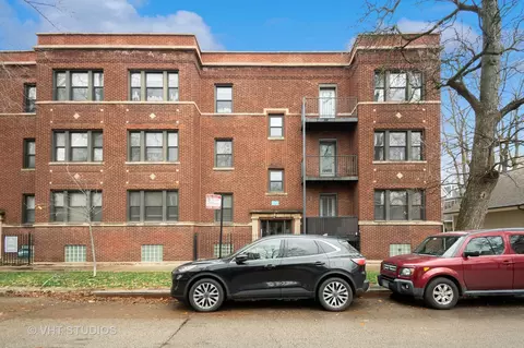 1714 W Grace St #1W, Chicago, IL 60613