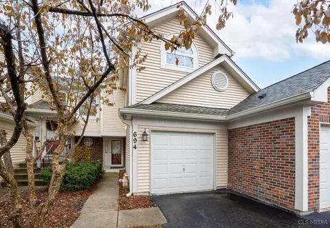 694 Shady Oaks Ct, Elgin, IL 60120