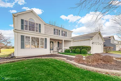 1611 Westbury Dr, Algonquin, IL 60102