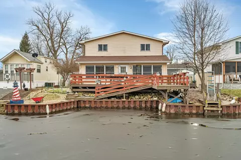 238 Fossil Cove Ln, Wilmington, IL 60481