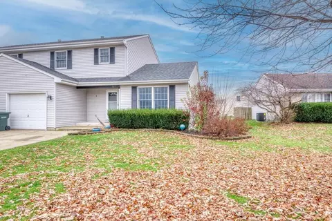 585 Dove Ln, Coal City, IL 60416