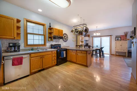 10114 Brigham Trl, Hebron, IL 60034 photo 8