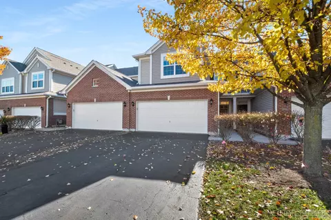 2842 Church Rd, Aurora, IL 60502