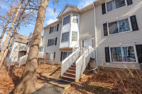 329 W Whispering Oaks Ln #329, Round Lake, IL 60073