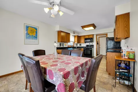 952 Pearson Rd, Cary, IL 60013 photo 13