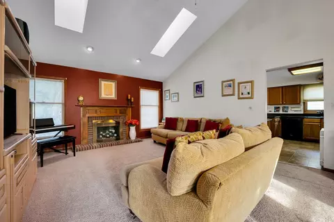 952 Pearson Rd, Cary, IL 60013 photo 7