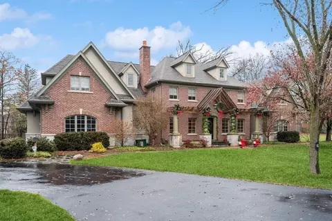 820 Chatham Rd, Glenview, IL 60025