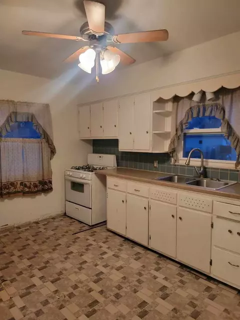 1406 E 14th St, Sterling, IL 61081 photo 3
