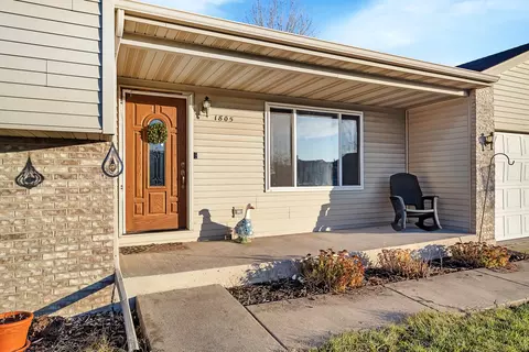 1805 Schubert Dr, Morris, IL 60450 photo 2