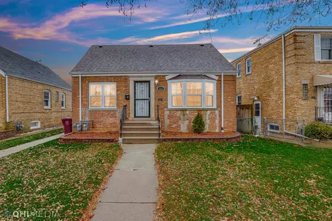 173 Martin Ln, Chicago Heights, IL 60411