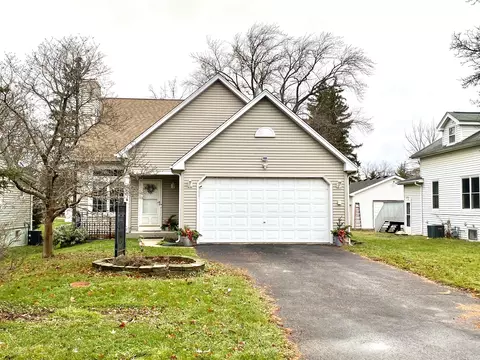 133 Kent Ave, Wauconda, IL 60084