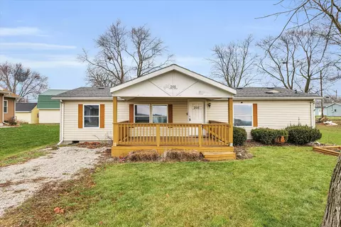 205 E Lincoln Ave, Ogden, IL 61859