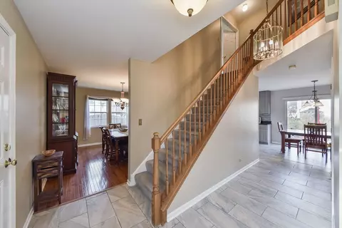 164 Forestview Ct, Aurora, IL 60502 photo 3
