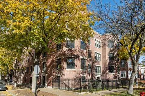 3535 N Lakewood Ave #2, Chicago, IL 60657