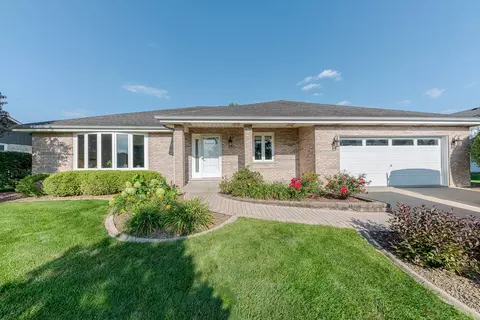 18805 London Ln, Mokena, IL 60448