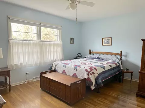 1107 E Forest Ave, Wheaton, IL 60187 photo 9