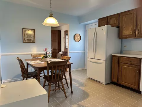 1107 E Forest Ave, Wheaton, IL 60187 photo 8