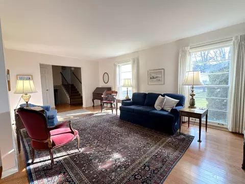 1107 E Forest Ave, Wheaton, IL 60187 photo 3