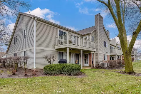 1608 Warwick Ct #D-2, Wheeling, IL 60090 photo 2
