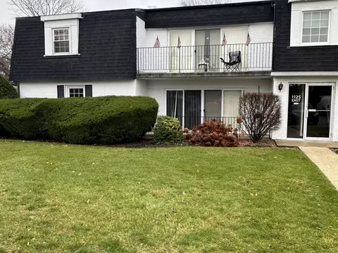 1125 Royal Saint George Dr #104, Naperville, IL 60563