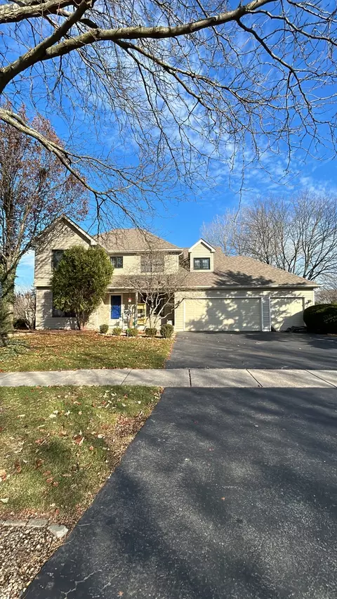 800 Ayers St, Bolingbrook, IL 60440