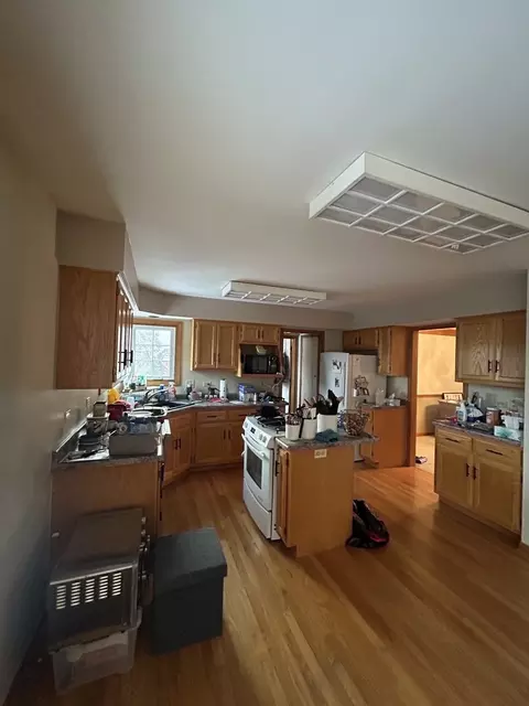 800 Ayers St, Bolingbrook, IL 60440 photo 5