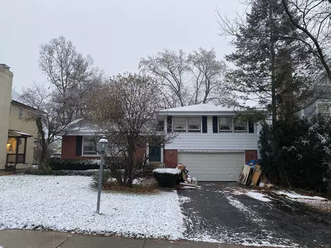 103 Woodstock Ave, Clarendon Hills, IL 60514