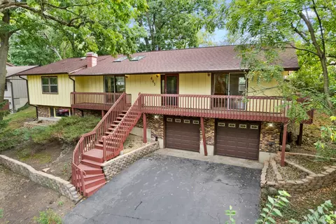 445 Greenwood Ave, East Dundee, IL 60118