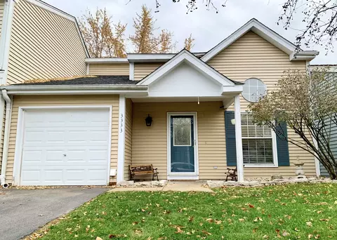3333 Greenwich Ln, Island Lake, IL 60042