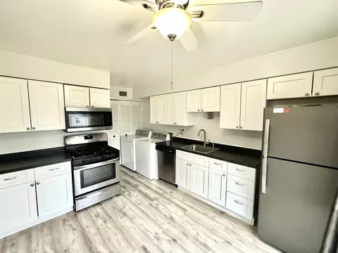 1238 Nova Ct #1238, Wheeling, IL 60090 photo 2