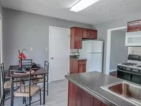 410 Orlando Ave, Normal, IL 61761 photo 5