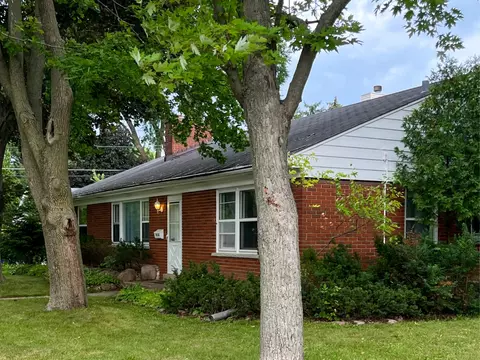 1934 Midland Ave, Highland Park, IL 60035