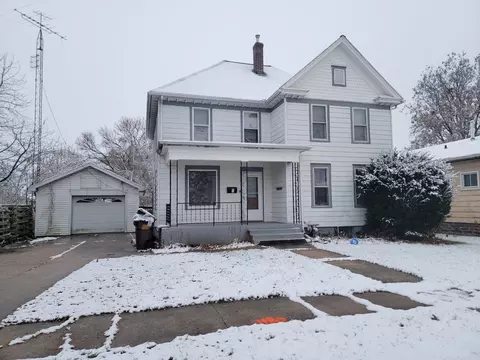 409 E Buffalo St, Polo, IL 61064