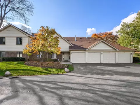 910 E Tower Ct #7, Palatine, IL 60074