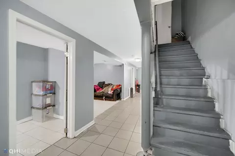 6237 S Eberhart Ave, Chicago, IL 60637 photo 15
