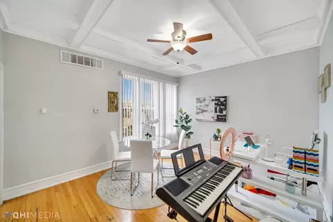 6237 S Eberhart Ave, Chicago, IL 60637 photo 3