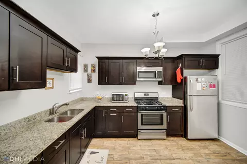 6237 S Eberhart Ave, Chicago, IL 60637 photo 4