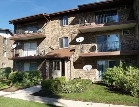 2409 Spring St #4806, Woodridge, IL 60517