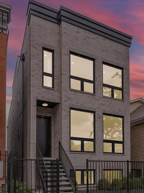 1816 W Superior St, Chicago, IL 60622