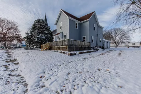 110 SE 2nd Ave, Galva, IL 61434