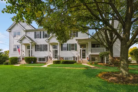 933 Manchester Cir, Grayslake, IL 60030