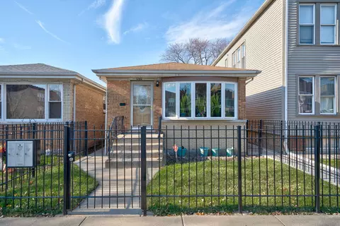 834 N Keeler Ave, Chicago, IL 60651