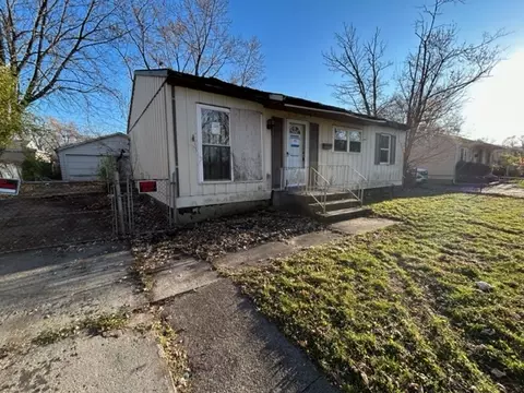 22415 Strassburg Ave, Sauk Village, IL 60411
