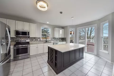 249 Burton Dr, Bartlett, IL 60103 photo 7