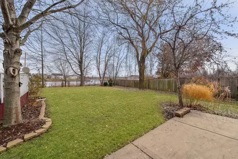 249 Burton Dr, Bartlett, IL 60103 photo 28