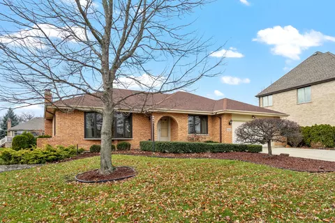 8928 Middleton Rd, Darien, IL 60561