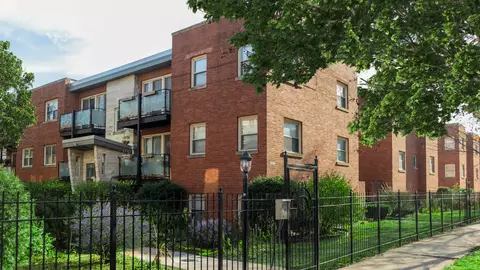 7525 N Damen Ave #N2, Chicago, IL 60645
