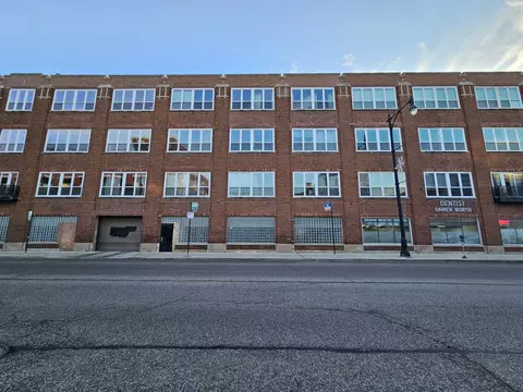 1725 W North Ave #301, Chicago, IL 60622